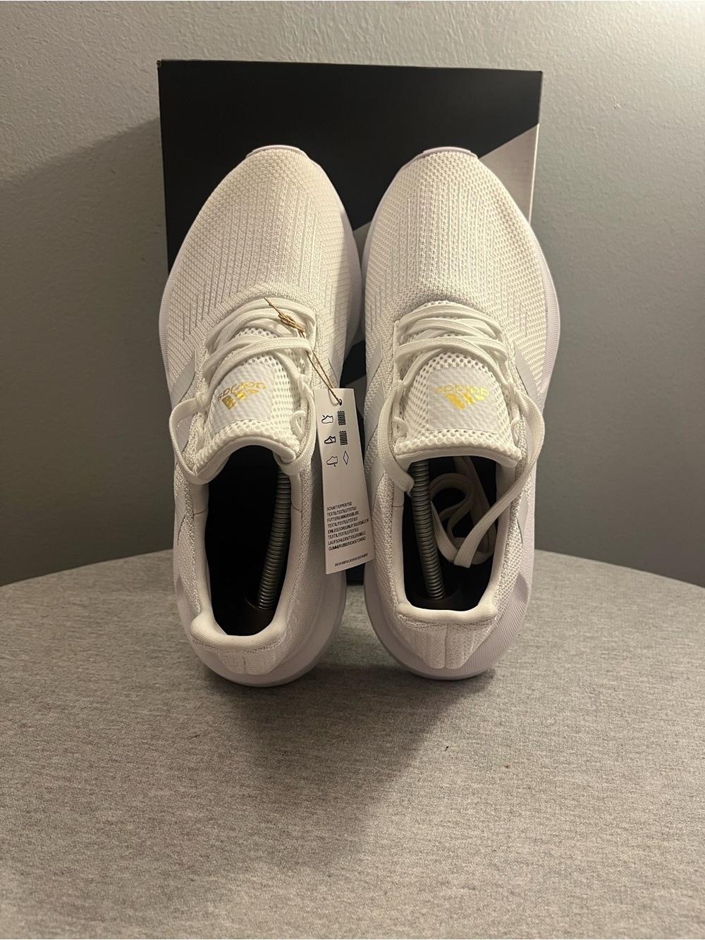 Adidas Swift Run 1.0 Cloud White Gold Women's Running Shoe Size 8.5 IE7480 - Picture 8 of 12